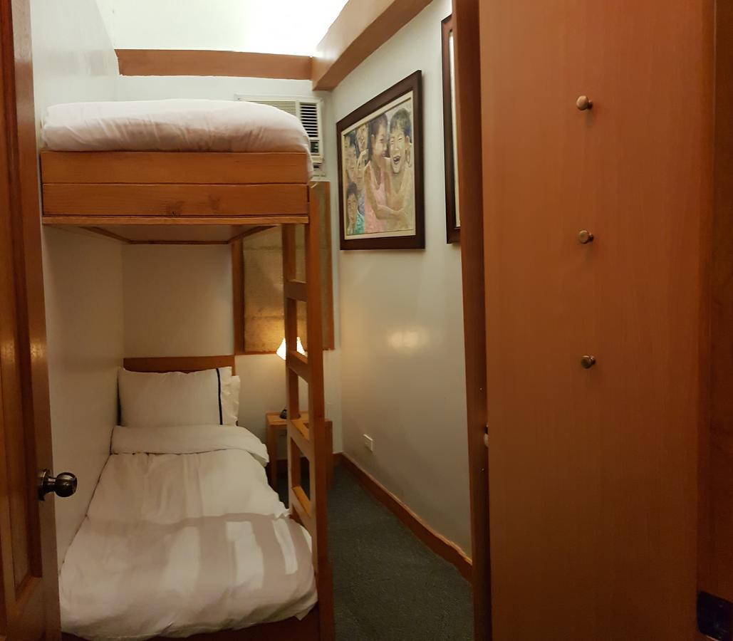 Stay Amare Villa Maria 2 Баколод Экстерьер фото